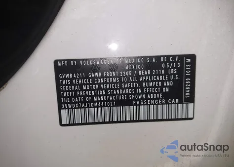 2013 Volkswagen Jetta 2.5L Se z USA, uszkodzony, nr VIN 3VWDX7AJ1DM441021